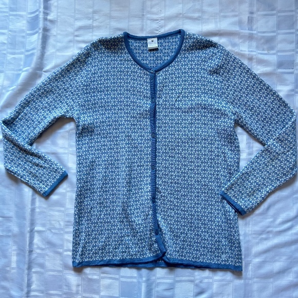 TULLAH Snowflake Print Buttoned Merino Wool Cardigan Sweater - Picture 12 of 12